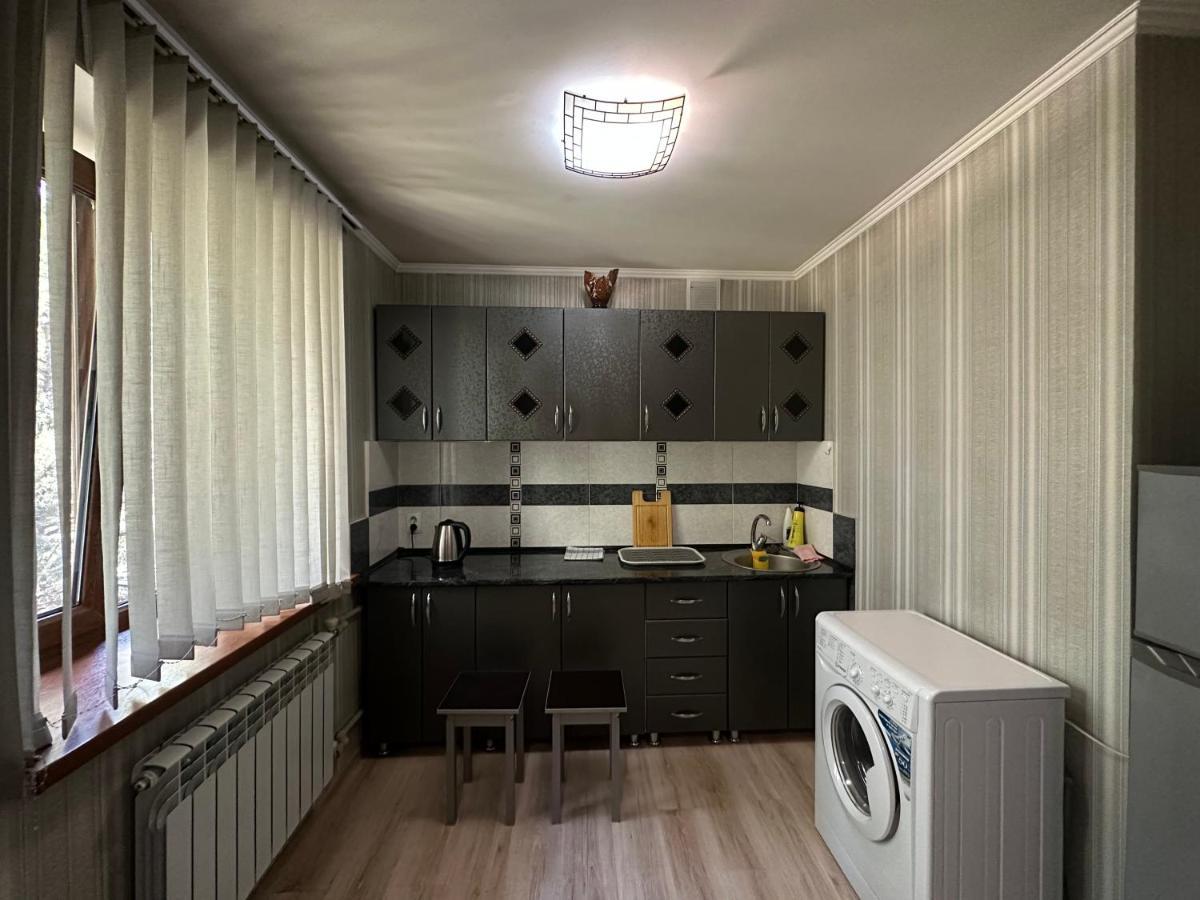 One-Room Apartment Opposite Almaty Airport Turksib Exterior photo