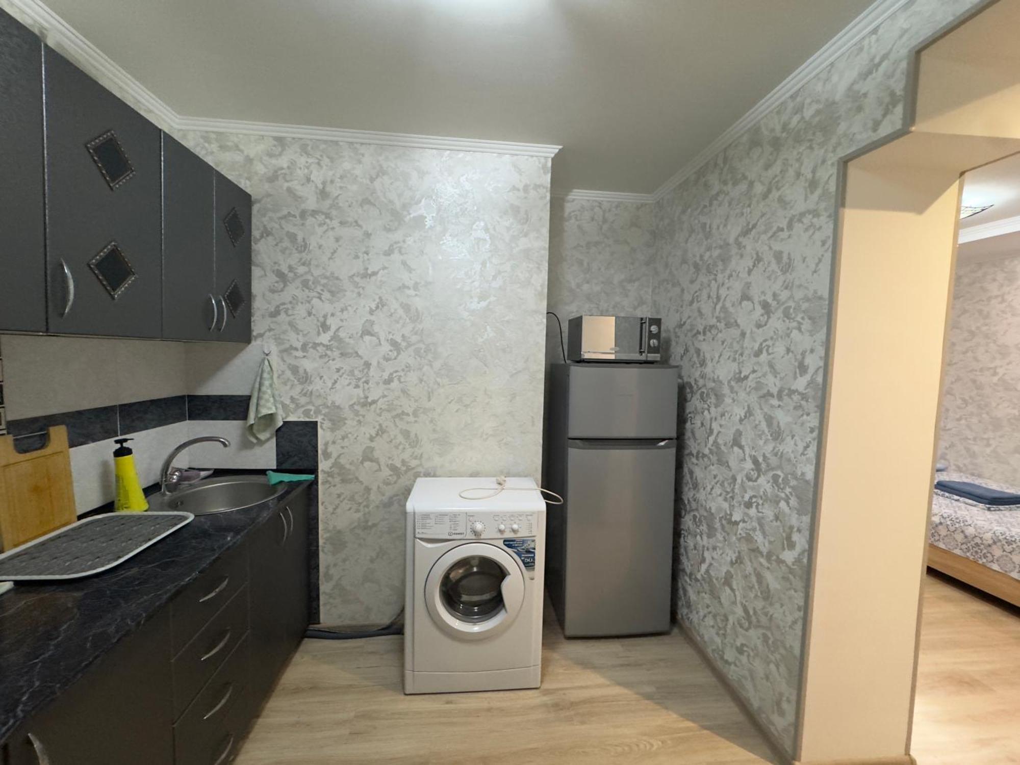 One-Room Apartment Opposite Almaty Airport Turksib Exterior photo