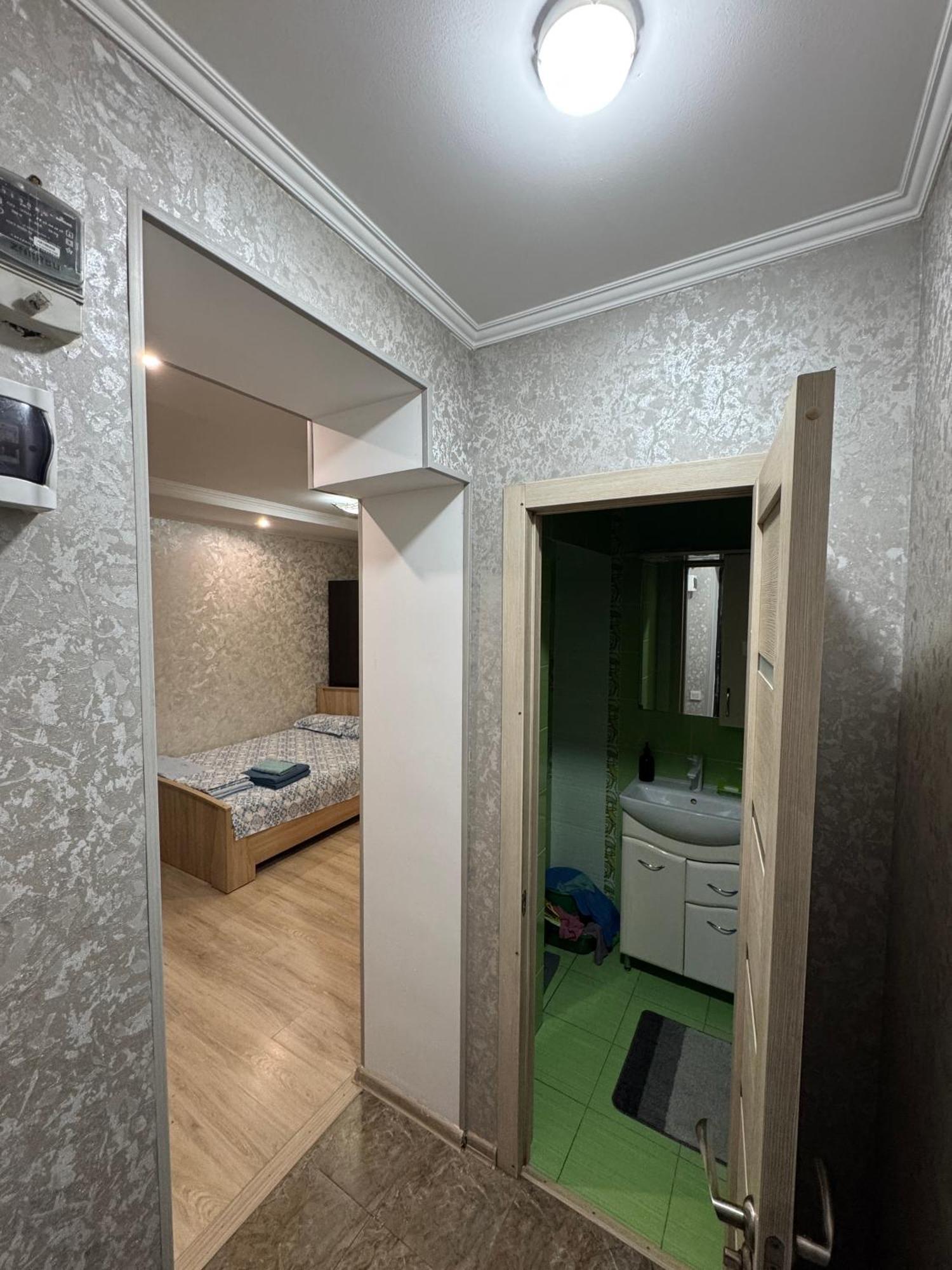 One-Room Apartment Opposite Almaty Airport Turksib Exterior photo